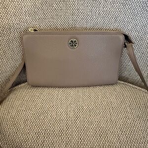 Tory Burch Crossbody Bag in Taupe